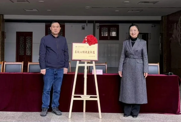 1774236641827061631.jpg download.jpg